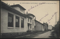 Saint-Pierre-la-Palud. Groupe scolaire et route du vieux Bourg.