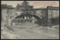 Les Allemands font sauter avant de quitter Lunéville le pont sur le Canal des Grands Moulins.