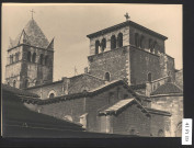 Campanile, clocher et abside.