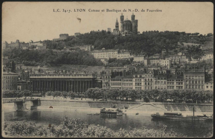 Lyon. Coteau et basilique de Notre-Dame de Fourvière.