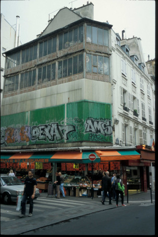 Graphs, tags et dessins.