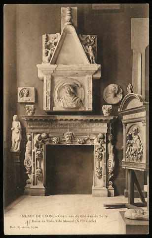 Musée de Lyon. Cheminée du château de Sully.
