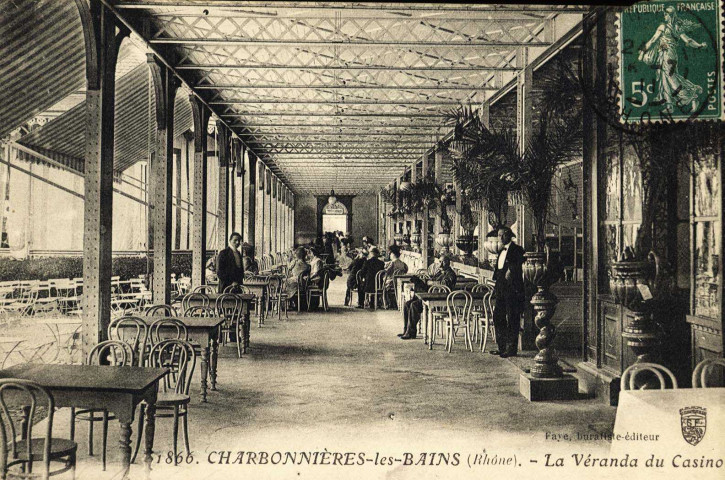 Charbonnières-les-Bains. La véranda du casino.