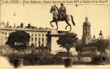 Lyon. Place Bellecour, statue équestre de Louis XIV et église de la Charité.