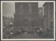 Funérailles des sauveteurs décédés lors de la catastrophe de Lyon Saint-Jean.