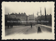 Vue de la rive gauche.