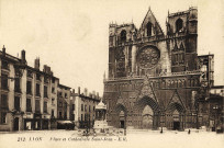 Lyon. Place et cathédrale Saint-Jean.