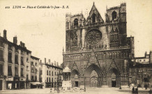 Lyon. Place et cathédrale Saint-Jean.