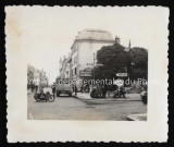 Motard posté au croisement du boulevard Burdeau.