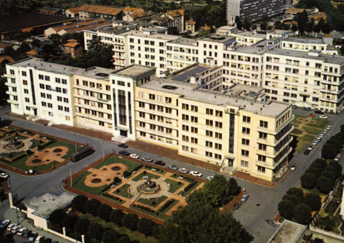 Lyon. Vue aérienne sur l'hôpital militaire Desgenette.