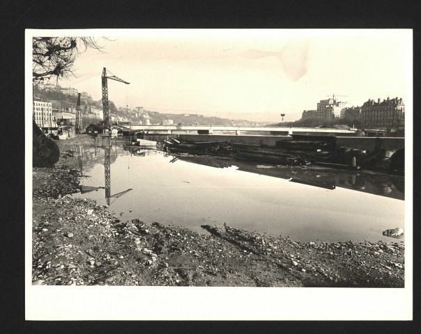 Janvier-mai, septembre-décembre 1957.