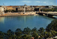 Lyon. Le Rhône, le pont de l'Université et les facultés.