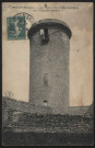 Oingt. La Tour, derniers vestiges du château féodal.