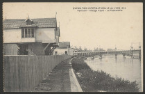 Exposition Internationale de Lyon 1914. Pavillon. Village alpin. La passerelle.