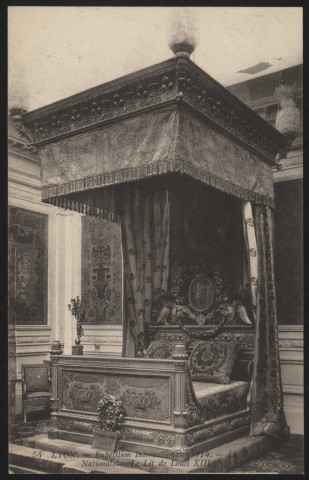 Le lit de Louis XIII.