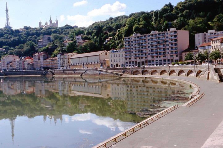 Mars-avril, juillet-août 2004.