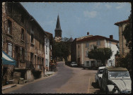Le bourg et l'hôtel de la Croix de Fer.