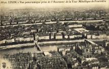 Lyon. Vue panoramique prise de la tour métallique de Fourvière.