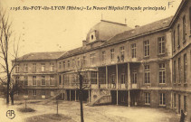 Sainte-Foy-Lès-Lyon. Le nouvel hôpital, façade principale.