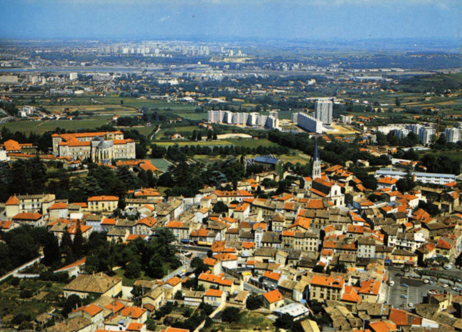 Saint-Genis-Laval. Vue générale.