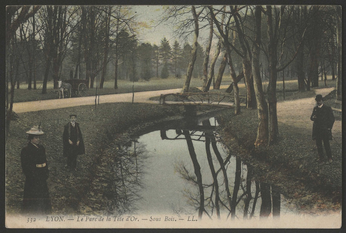 Lyon. Le parc de la Tête-d'Or. Sous Bois.