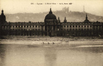 Lyon. L'Hôtel-Dieu.