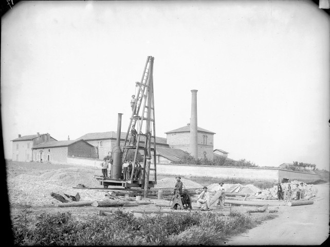 Canal de Jonage : pont de la Sucrerie au 14K068 - Battage de pieux, culée gauche (1er septembre 1895).