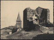 Saint-Martin-en-Haut. Ruines de la baronnie de Rochefort et chapelle Notre-Dame de Pitié.