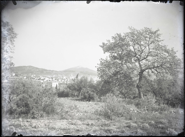 Paysages de l'arrière-pays provençal.