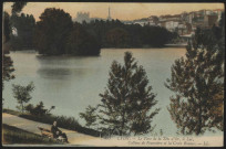 Lyon. Le parc de la Tête-d'Or, le lac, colline de Fourvière et la Croix-Rousse.