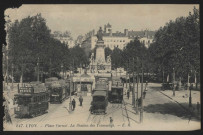 Lyon. Place Carnot. La station des tramways.