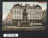La fontaine et la place des Jacobins.
