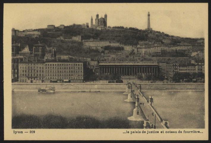 Lyon. Le palais de Justice et coteau de Fourvière.