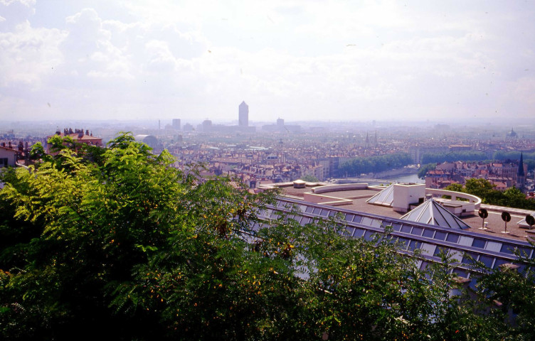 Vues de la rive gauche du Rhône (août 2000-juillet 2004).