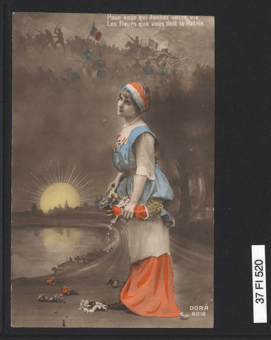 Jeune femme avec des fleurs, en fond un village et une scène de bataille.
