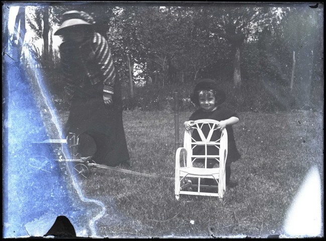 Etienne Roger Marcel Chauviré.