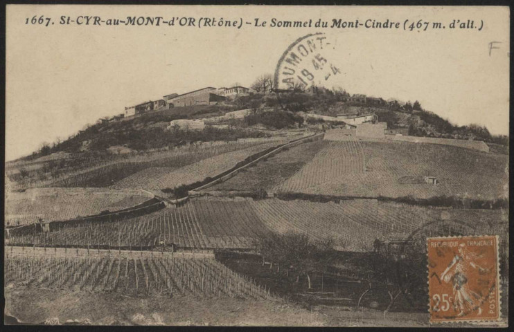 Saint-Cyr-au-Mont-d'Or. Le sommet du Mont-Cindre (467 m. d'alt.).