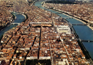 Lyon. Vue aérienne entre Saône et Rhône.