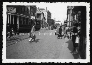 Croisements de tramways et piétons.