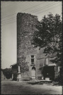 Orliénas. Tour d'angle du vieux château (année 1040).