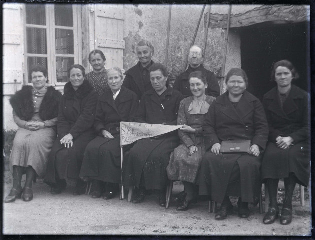 Sociétés féminines.