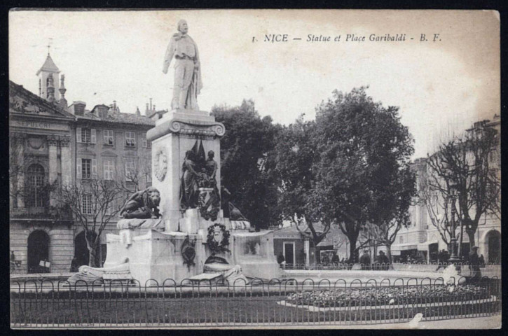 Statue et place Garibaldi.