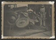 Véhicules vus de face.