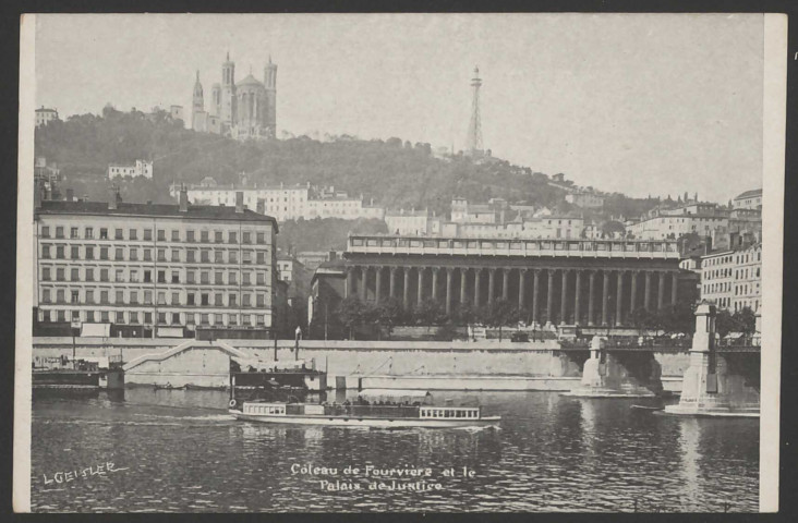 Lyon. Coteau de Fourvière et le palais de justice.