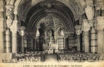 Lyon. Basilique de Fourvière. La crypte.