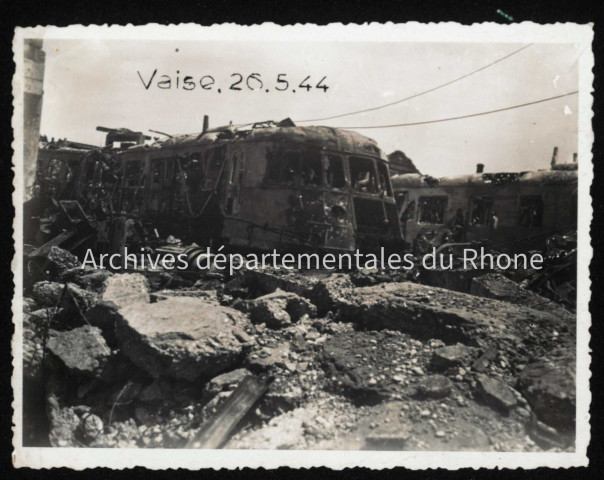 Dégâts sur le matériel ferroviaire et transports urbains.