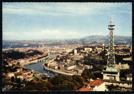 Lyon, vue générale avec la tour de la télévision.