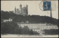Lyon. Fourvière, l'abside er la tour métallique.