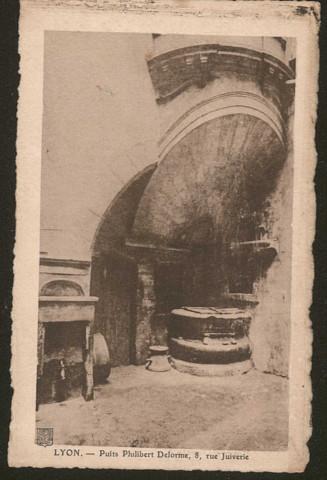 Lyon. Puits Philibert Delorme, 8 rue Juiverie.