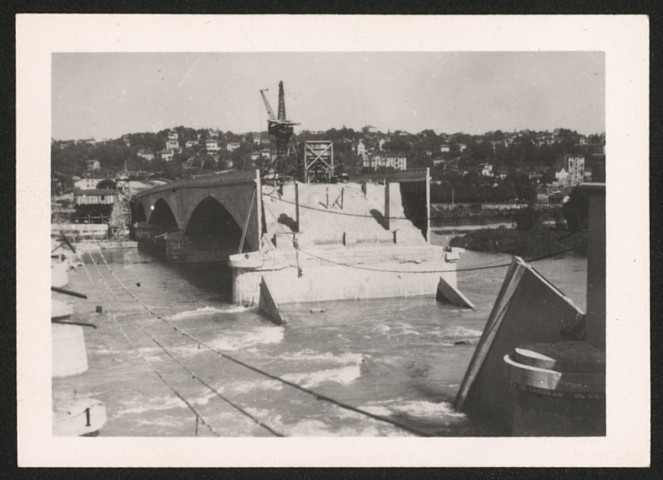 « Les ponts meurtris » à Lyon.